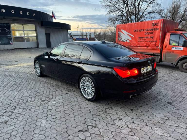 Продам bmw 740li xdrive 2014г. 3 литра, 4вд. В максимальной комплектации, с люком, доводчиками, подголовниками, мониторами итд. Чёрного цвета, новая летняя резина, новая зимняя. В очень хорошем состоянии, масло не ест вообще, задиров нет, недавно проверял эндоскопом, выглядит отлично. Машина для души. Цена 2000 000 пока срочно.
+79496490792 Телеграмм. - фотография - 2