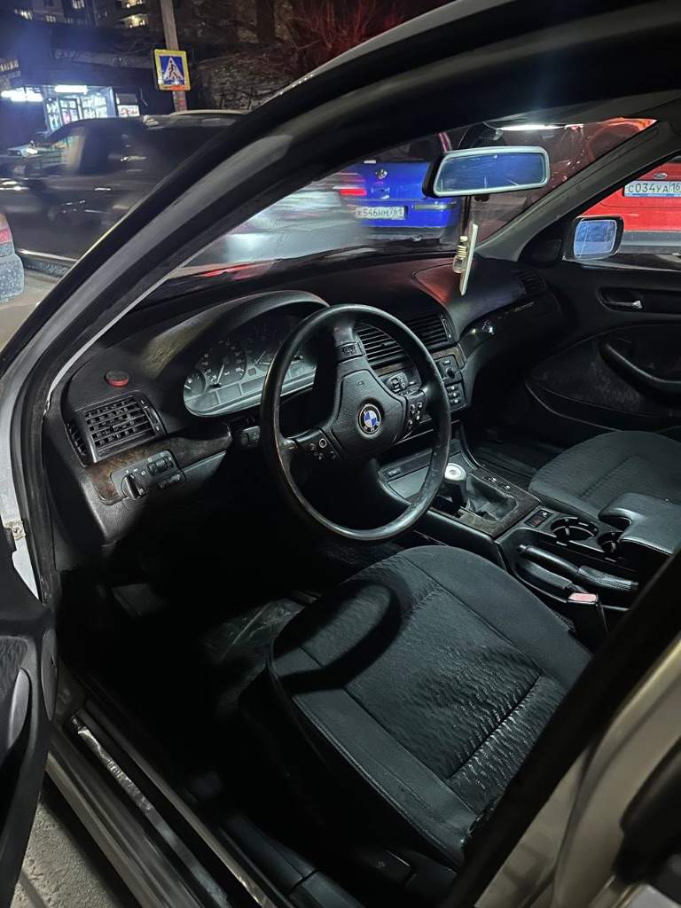 Продам bmw 3 e46 1998г. В

Двигатель m43b19, 1.9 бензин, простейший двигатель, простой в обслуживании.

Коробка механика, 5-ти ступенчатая, недавно заменил на новую! Старую отдам с машиной.

По ходовой заменил стойки с пружинами, старые тоже отдам с машиной, еще походят!

По кузову есть не критичные моменты, есть куда приложить руки.
Никакой гнили по днищу нет.

400.000₽ С хорошим торгом

Пишите/звоните, отвечу на все вопросы +79494723633 - фотография - 10
