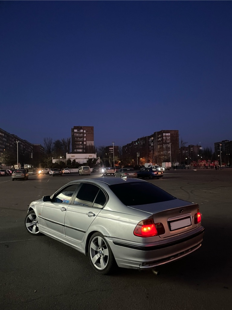 Продам bmw 3 e46 1998г. В

Двигатель m43b19, 1.9 бензин, простейший двигатель, простой в обслуживании.

Коробка механика, 5-ти ступенчатая, недавно заменил на новую! Старую отдам с машиной.

По ходовой заменил стойки с пружинами, старые тоже отдам с машиной, еще походят!

По кузову есть не критичные моменты, есть куда приложить руки.
Никакой гнили по днищу нет.

400.000₽ С хорошим торгом

Пишите/звоните, отвечу на все вопросы +79494723633 - фотография - 9
