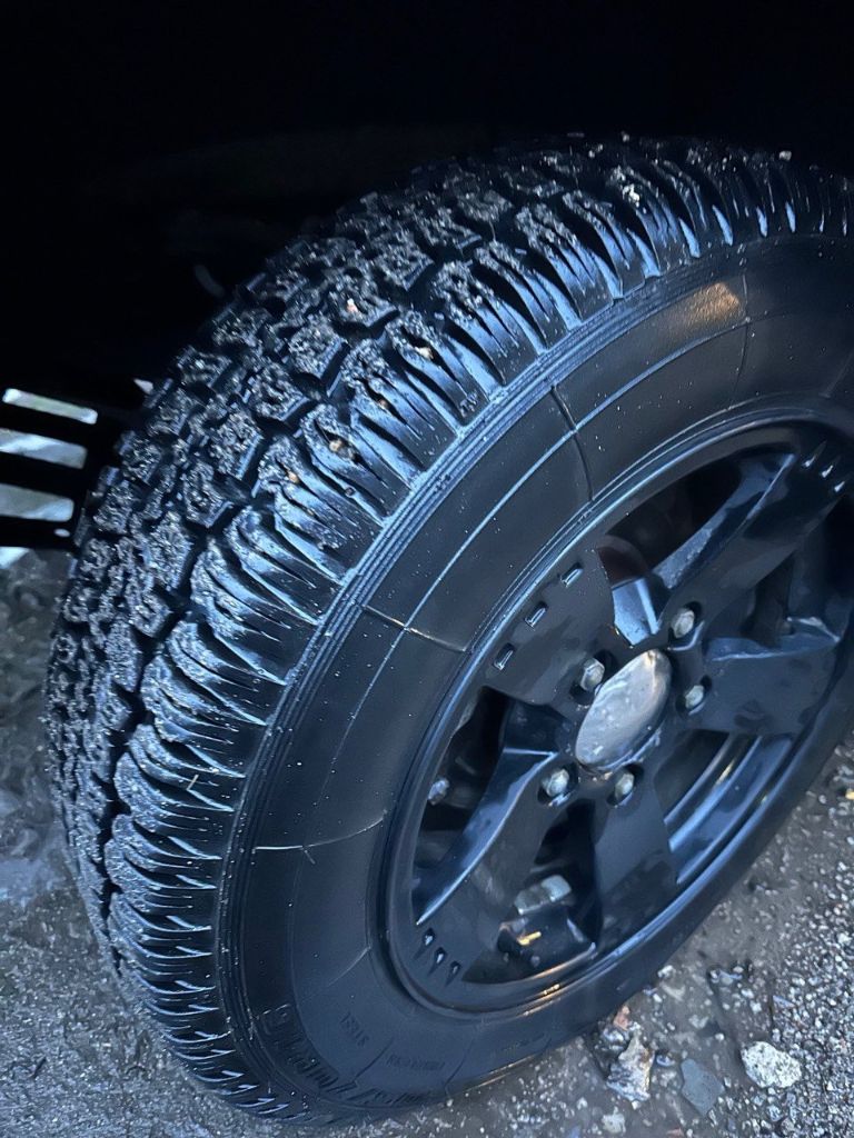 Продам chevrolet niva 2014 г. В гбо!
Пробег 91 тыс, км!
Г. Макеевка
Автомобиль в идеальном состоянии!
Установлено гбо и узаконено!
Кондиционер!
Без единого рыжика и намека!
Весь в заводском окрасе!
Масла поменяны!
Ходовая на отлично!
Мосты коробка роздатка без проблем!
Новая резина kama flame!
Музыка играет хорошо!
Цена 850 тыс! Торг с реальным покупателем! - фотография - 8