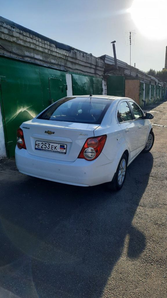 Продам шевроле авео t300. 1.6л,115л. С. ,бензин, акпп. Год 2014.цвет белый. Пробег116тыс. Км. Предмаксимальная комплектация, собственник, только полное переоформление, машина на учёте днр. Машина в хорошем состоянии, вложений по обслуживанию не требует, гаражное хранение.2ключа, сервисная книжка. Цена 1000000мл. Рублей. Все вопросы по тел. +79493536396александр - фотография - 12