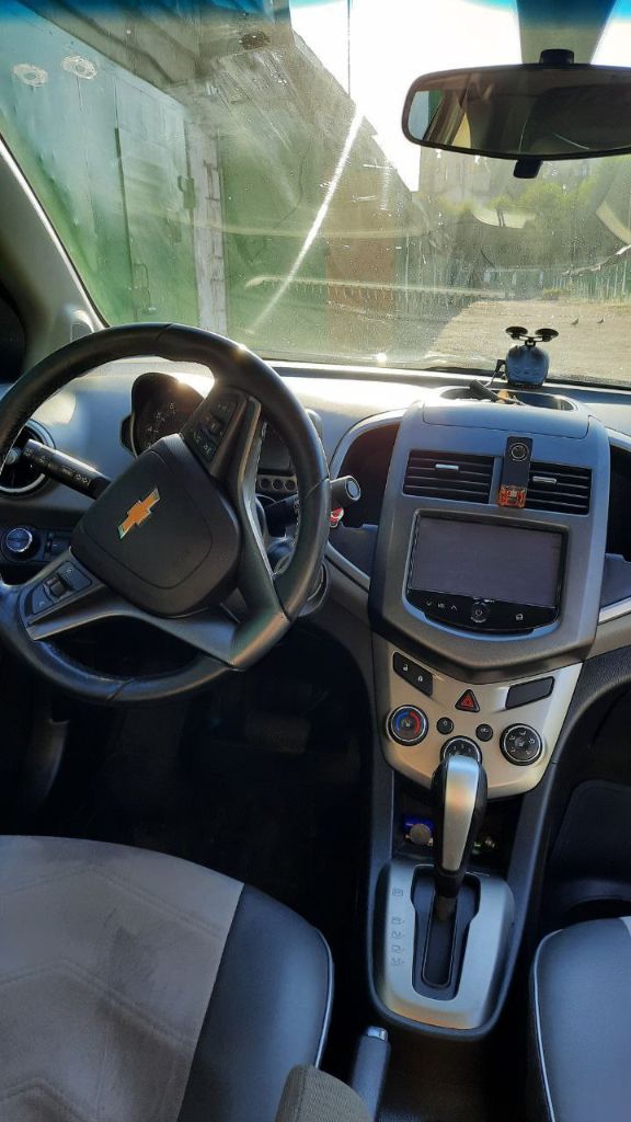 Продам шевроле авео t300. 1.6л,115л. С. ,бензин, акпп. Год 2014.цвет белый. Пробег116тыс. Км. Предмаксимальная комплектация, собственник, только полное переоформление, машина на учёте днр. Машина в хорошем состоянии, вложений по обслуживанию не требует, гаражное хранение.2ключа, сервисная книжка. Цена 1000000мл. Рублей. Все вопросы по тел. +79493536396александр - фотография - 17