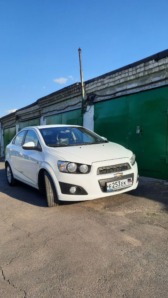 Продам шевроле авео t300. 1.6л,115л. С. ,бензин, акпп. Год 2014.цвет белый. Пробег116тыс. Км. Предмаксимальная комплектация, собственник, только полное переоформление, машина на учёте днр. Машина в хорошем состоянии, вложений по обслуживанию не требует, гаражное хранение.2ключа, сервисная книжка. Цена 1000000мл. Рублей. Все вопросы по тел. +79493536396александр - фотография - 10