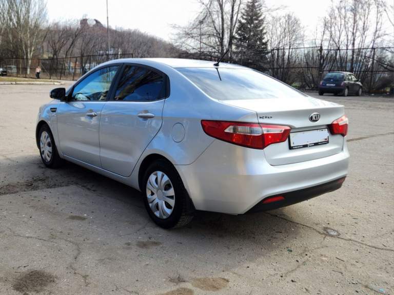 Продам kio rio iii, 2013 года выпуска, с самым надежным мотором 1.6 и автоматической коробкой передач (aisin). В машине есть все необходимое для комфорной езды, климат, мультируль, гидроусилитель, 4 электростеклоподъемника, подогрев передних сидений и тд.
Пробег 156000км. Кузов в хорошем состоянии, ходовая часть без нареканий, в авто все работает как нужно. Макеевка. Цена 1080000 руб. +79494951469 - фотография - 9