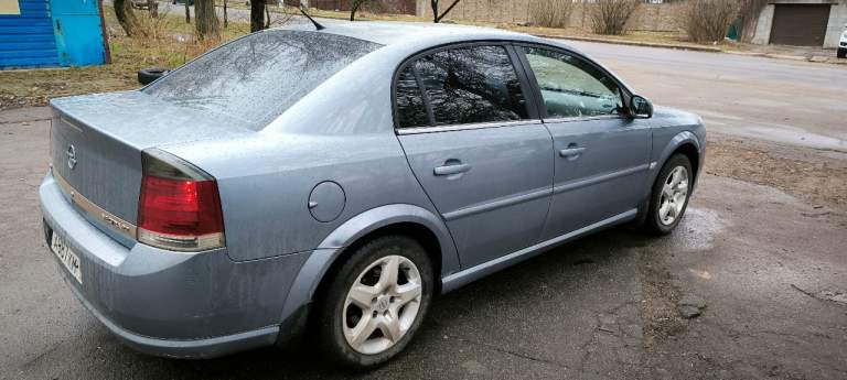 Продам opel vectra c 2.2 бензин. 2008 год выпуска. Кпп-автомат. Комплектация полная. Автомобиль на полном ходу. Двигатель и кпп без нареканий. Продажа по дкп или полное переоформление в мрэо. Торг у капота. 670тысяч рублей. Телефон+79493709484 - фотография - 4