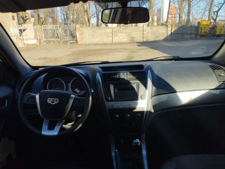 Продам авто, geely emgrand x7 2.0, пробег 107665, мкп, состояние хорошее, один хозяин с салона, газ- бензин, пробег родной, передувалась вкруг, без дтп, причина продажи - третья в семье, стоит без дела, продажа с переоформлением, просьба звонить с 8 до 18, 800тыс, +79493371986 - фотография - 6