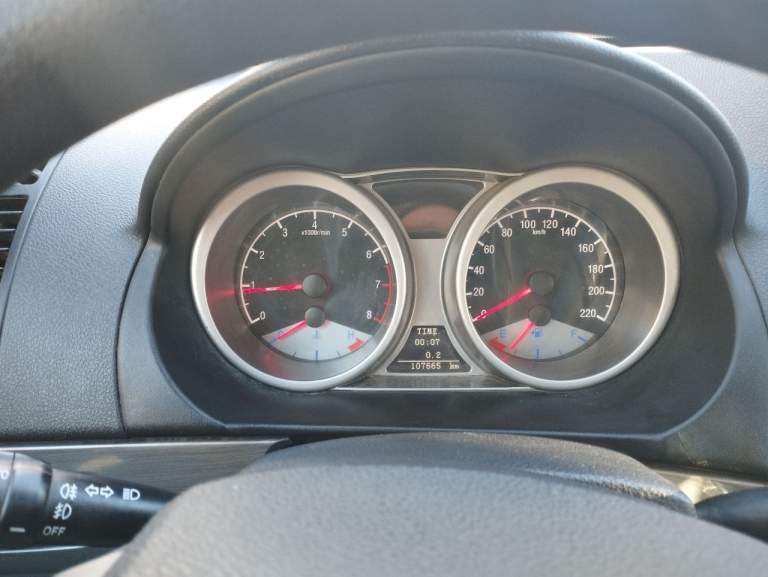 Продам авто, geely emgrand x7 2.0, пробег 107665, мкп, состояние хорошее, один хозяин с салона, газ- бензин, пробег родной, передувалась вкруг, без дтп, причина продажи - третья в семье, стоит без дела, продажа с переоформлением, просьба звонить с 8 до 18, 800тыс, +79493371986 - фотография - 3