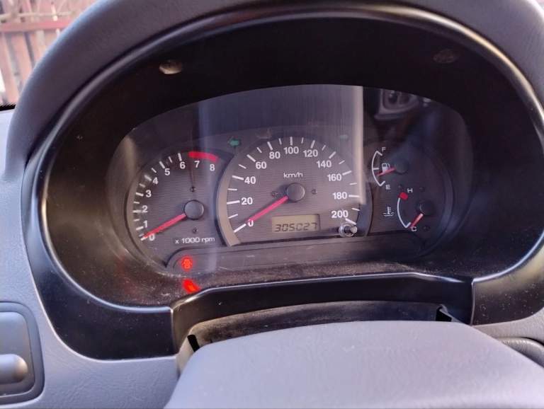 Продам: hyundai, модель: accent, год выпуска: 2006,
Двигатель: 1.6,коробка: автомат, пробег: 305 тыс. Км,
Осмотр: г. Макеевка. Цена: 530 тыс. ₽.
Отличная и надёжная машинка на автомате. Полностью обслужена.
С документами полный порядок, хозяин по техпаспорту.
Также рассмотрю обмен на мото. За наличные - торг.
Телефон: +79497560976 - фотография - 8
