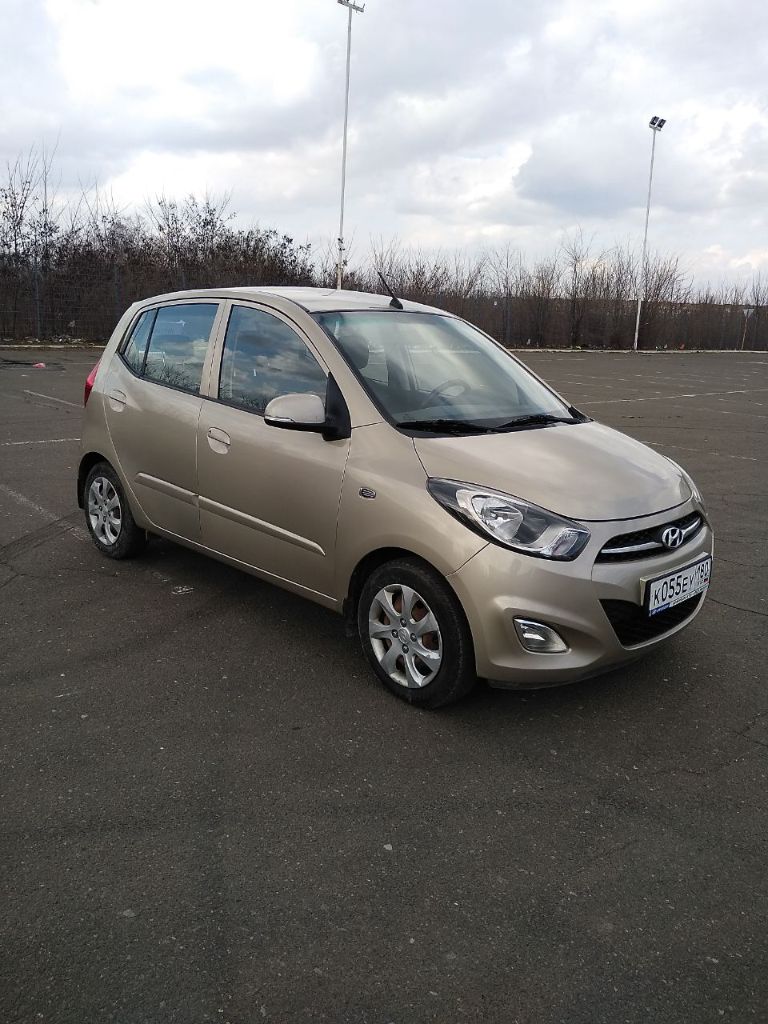 Hyundai i10. 2012 года, акпп, 70000 км. Двигатель 1,2. Бензин. Один владелец, все вопросы по телефону +7949 317 90 80 евгения - фотография - 3