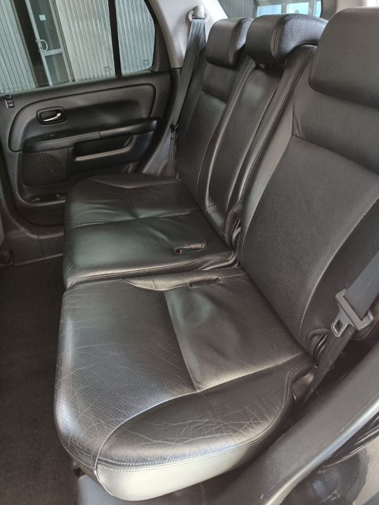 Продам хонда срв2 2006г. Пробег 277тыс. 2л, автомат, 4×4.владею с 2013года. Комплектация полная (кожаный салон, мультируль, подогрев передних сидений и зеркал, климат контроль однозонный, свет ксенон, доводчики стекол, шумоизоляция салона и багажника, мультимедиа андроид 2/32 с навигацией, сигнализация с автозапуском) корпус без проблем, ходовая в порядке. Цена 1300000₽ - фотография - 10