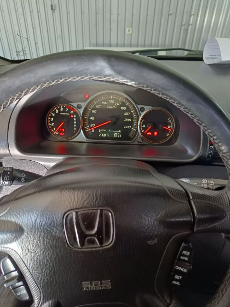 Продам хонда срв2 2006г. Пробег 277тыс. 2л, автомат, 4×4.владею с 2013года. Комплектация полная (кожаный салон, мультируль, подогрев передних сидений и зеркал, климат контроль однозонный, свет ксенон, доводчики стекол, шумоизоляция салона и багажника, мультимедиа андроид 2/32 с навигацией, сигнализация с автозапуском) корпус без проблем, ходовая в порядке. Цена 1300000₽ - фотография - 4