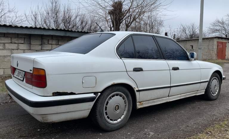Продам bmw e34
1989Г m20b20
Механика
На ходу, требует вложений.
Укр документы
Донецк
Обмен не интересует
Цена 200.000₽ - фотография - 12