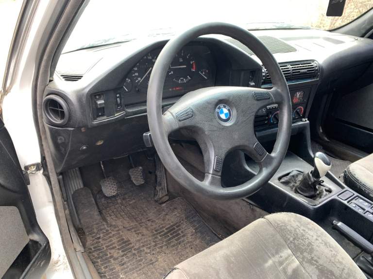 Продам bmw e34
1989Г m20b20
Механика
На ходу, требует вложений.
Укр документы
Донецк
Обмен не интересует
Цена 200.000₽ - фотография - 15