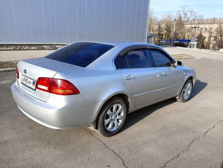 Продам киа магентис 2007, двигатель 2.0, коробка механика, авто в хорошем состоянии, находится в макеевке днр, пробег 200т. Км. , дтп не учувствовал, были косметические окрасы, цена 800т. Руб. , реальному покупателю торг у капота. - фотография - 1