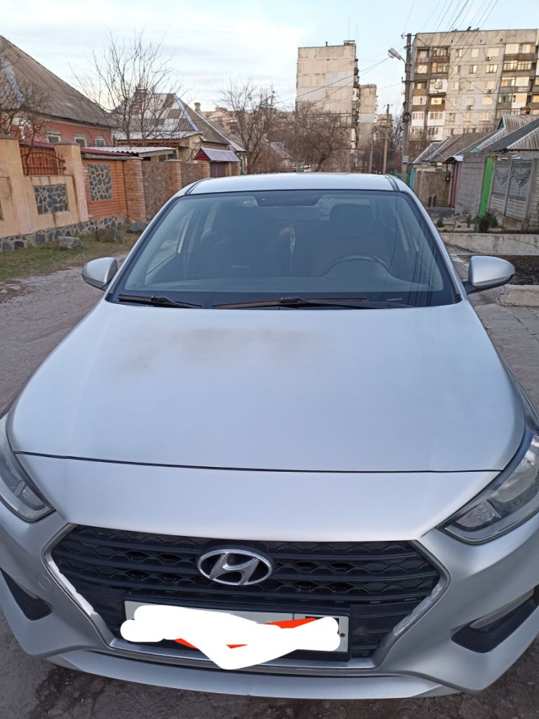 Продам hyundai solaris 2018 года. Автомат. Объём двигателя 1,6. Пробег 143 тыс. Км. Газ пропан, евро-4.
Авто в хорошем состоянии, родной окрас, двигатель работает отлично. Комплектация: подогревы сидений, руля и заднего стекла; мультируль, кондиционер, 4эл. Стеклоподъёмника, центральный замок, 2 ключа. Первый владелец, полное переоформление без проблем. Подробности по тел. +79494001925 торг возле авто.
Цена - 1400000 р. - фотография - 5