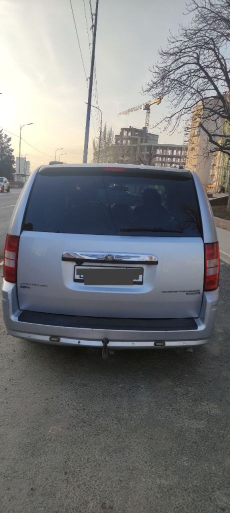 Срочно продам! Chrysler voyager 2008 года.
2,8 Турбо дизель, мощность 150 л. С. , автомат. На ходу, ездит каждый день. Своевременно проводились регламентные работы, обслужено трансмиссия и акпп. Заменены ремень грм и помпа.
2 Комплекта резины: зима 2 сезона, лето 1 сезон.
Двух зонный климат контроль, подогрев сидений передних и задних.
7 Мест. Задние и средние складываются полностью.
Двери на пневмо приводах, люк, всё на кнопках. Абс тормоза, линзовая оптика
Покупали для семьи, для путешествий.
Машина очень комфортная, мягкая и мощная
На данный момент нужна компактная машина.
Цена: 1 050 000 руб.
Обоснованный торг у капота. - фотография - 10