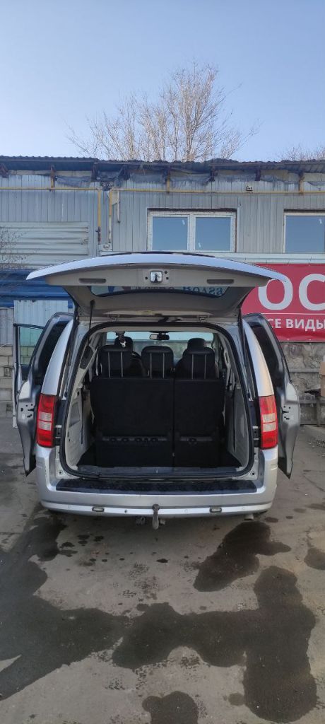 Срочно продам! Chrysler voyager 2008 года.
2,8 Турбо дизель, мощность 150 л. С. , автомат. На ходу, ездит каждый день. Своевременно проводились регламентные работы, обслужено трансмиссия и акпп. Заменены ремень грм и помпа.
2 Комплекта резины: зима 2 сезона, лето 1 сезон.
Двух зонный климат контроль, подогрев сидений передних и задних.
7 Мест. Задние и средние складываются полностью.
Двери на пневмо приводах, люк, всё на кнопках. Абс тормоза, линзовая оптика
Покупали для семьи, для путешествий.
Машина очень комфортная, мягкая и мощная
На данный момент нужна компактная машина.
Цена: 1 050 000 руб.
Обоснованный торг у капота. - фотография - 17