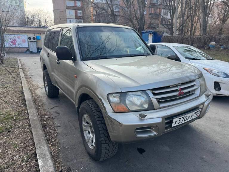 Продам паджеро 2001г. Мотор v6 3.5л
По машине за последние полгода было сделано:
Установлена сигнализация
Ремонт стартера.
Замена двух радиаторов- кондиционера и печки.
Замена комплекта сцепления.
Замена вискомуфты.

Замена передней ступицы
Новые свечи, помпа, термостат, ремень грм.
Зимняя шипованная резина с пробегом 1000км, есть комплект лета с износом около 50 процентов. Я хозяин!продажа через мрэо. Авто находится в донецке. 850000₽
Торг у капота. - фотография - 2
