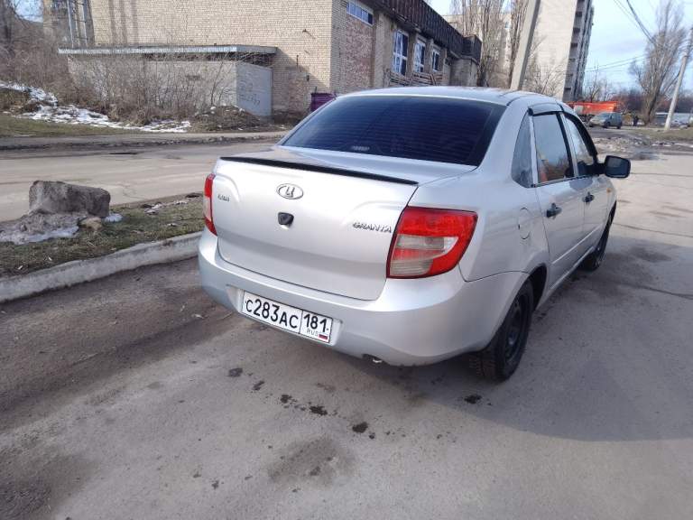 Продам
Лада гранта 2015 года
Пробег 135000 км.
Город краснодон
Цена 500000 руб. - фотография - 3