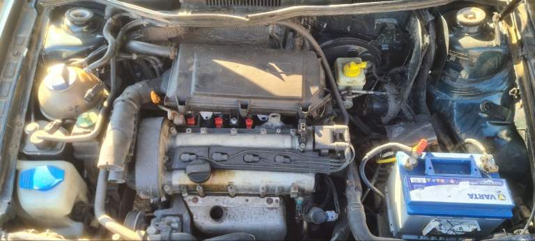 Продам volkswagen golf mk 4 механика, мотор 1.4  2001 года, пробег 237000 км.  Готов на любые проверки.
Комплектация : гидроусилитель руля, 4эль стеклоподъёмника, кондиционер, сигнализация, магнитофон. Машина в нормальном состоянии, каждый день на ходу,   коробка работает хорошо, остальное на фото.
Макеевка. Цена 400 тыс. Торг уместен.
Тел: +79493196350 - фотография - 4