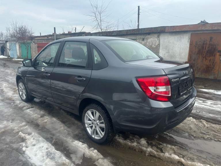 В наличии новая lada granta 24 г. В comfort +, в кузове седан, темно серый "борнео"
Богатая комплектация: кондиционер, подогрев сидений, электро усилитель, авs,
Стеклоподъёмники, электро зеркала, штатная магнитола,
Шумоизоляция, защита двигателя.
Литые диски r15.
Будете первым владельцем.
Цена 1 м 170т.
Осмотр г. Петровское / красный луч.
Дополнительная информация по телефону
📲☎ + 7 959 266 92 40 - фотография - 4
