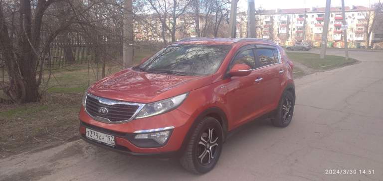 Продаю авто выпуска конца 2012 года. Авто было куплено у официального диллера киа моторс(девушка). В отличном состоянии мотор, подвеска, коробка, нареканий нет от слова совсем. Мотор без задиров!!! Большая редкость для данных автомобилей. Катализатор вырезан. В дтп не участвовал. Полный привод. Пробег реальный. Два ключа. Масла, фильтра поменяны. Достойный внешний вид, чистый ухоженный салон. Торг при осмотре. Цена 1640000руб. Тел. +79591467074 - фотография - 1