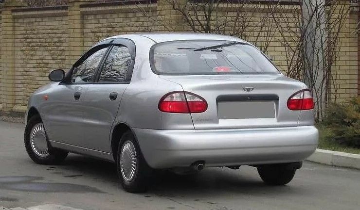 Продам авто ланос1.5(поляк) 2006 год цена 450 000 руб. В идеальном состоянии. Два комплекта резины. +79493169734 - фотография - 1