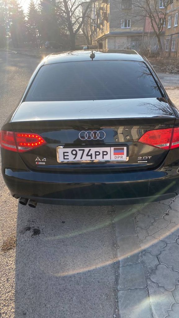 Продам audi a4 s-line 2011, 2.0 tfsi quattro. Авто обслужено
Коробка: автомат( не робот), не пинает, переключение плавное
Ходовая: без стуков, обслужена.
Мотор: без посторонних звуков, масло+фильтра заменены.
Кузов: есть царапинки и сколы, ничего не красилось, родной окрас.
Салон: кожа, ухоженный, состояние хорошое.
Комплектация: s-line, диски oz r17 резина зимняя, тормоза вентилируемые, лед фары и т. Д
Я хозяин, владею 4 года, езжу каждый день.
Проверки на вашем сто.
Пробег:215.000 т. Км
Цена: 1 400.000 руб. Торг есть у капота.
Звонить: +7 (949) 457-30-70,до 21:00 ч виталий, г. Макеевка - фотография - 8