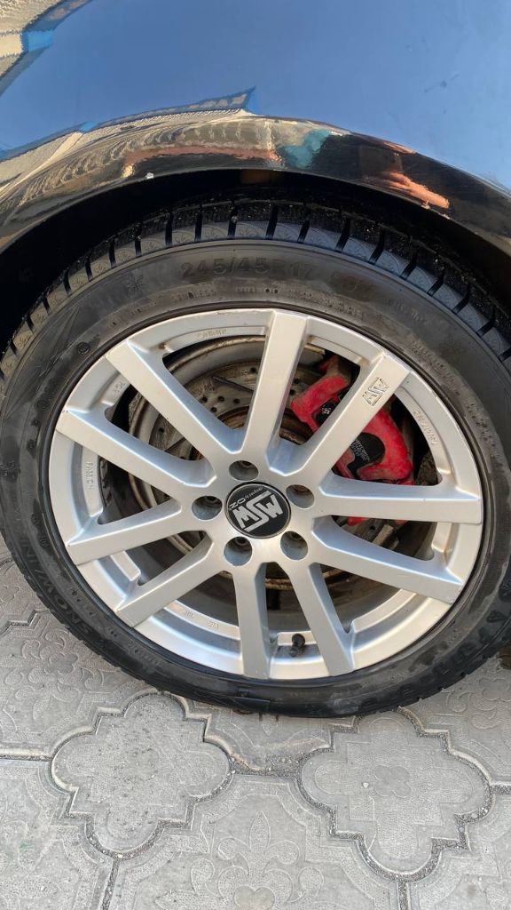 Продам audi a4 s-line 2011, 2.0 tfsi quattro. Авто обслужено
Коробка: автомат( не робот), не пинает, переключение плавное
Ходовая: без стуков, обслужена.
Мотор: без посторонних звуков, масло+фильтра заменены.
Кузов: есть царапинки и сколы, ничего не красилось, родной окрас.
Салон: кожа, ухоженный, состояние хорошое.
Комплектация: s-line, диски oz r17 резина зимняя, тормоза вентилируемые, лед фары и т. Д
Я хозяин, владею 4 года, езжу каждый день.
Проверки на вашем сто.
Пробег:215.000 т. Км
Цена: 1 400.000 руб. Торг есть у капота.
Звонить: +7 (949) 457-30-70,до 21:00 ч виталий, г. Макеевка - фотография - 9