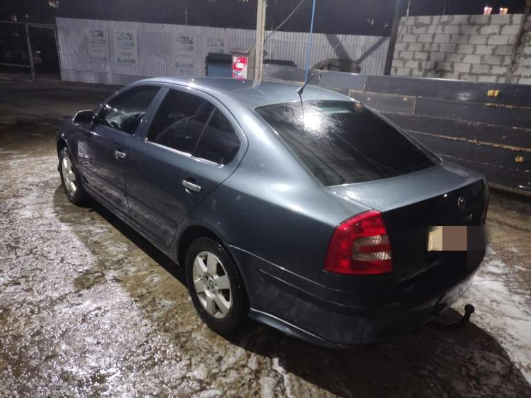 Продам надёжный автомобиль шкода а5 мотор 1.6 возможен обмен с моей доплатой +79493752488 - фотография - 6