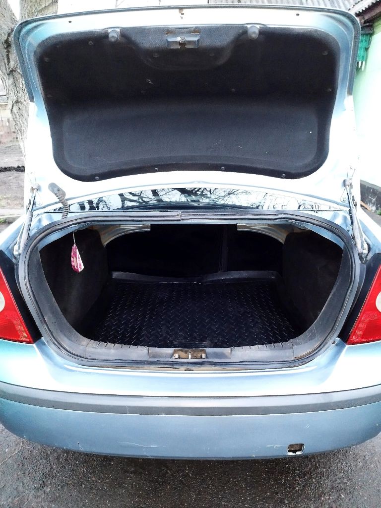 Продается ford focus 2, 2006год 1,8 мт(125л. С). Пробег 208т, по состоянию очень похож на родной. Ездит девушка, она же собственник, продает и показывает она же. Хорошая комплектация с подогревом передних сидений, лобового, заднего стекла, боковых зеркал, 4 стеклоподъёмника, кондиционер, на литых дисках. Есть недочёты по задним аркам и порогам, вздутия и рыжики, ещё не критично но внимания требует. Салон ухоженый, общее состояние авто на 4.
Находится в городе харцызск.
Цена 540т. Р.
Тел +79494303139 татьяна - фотография - 4