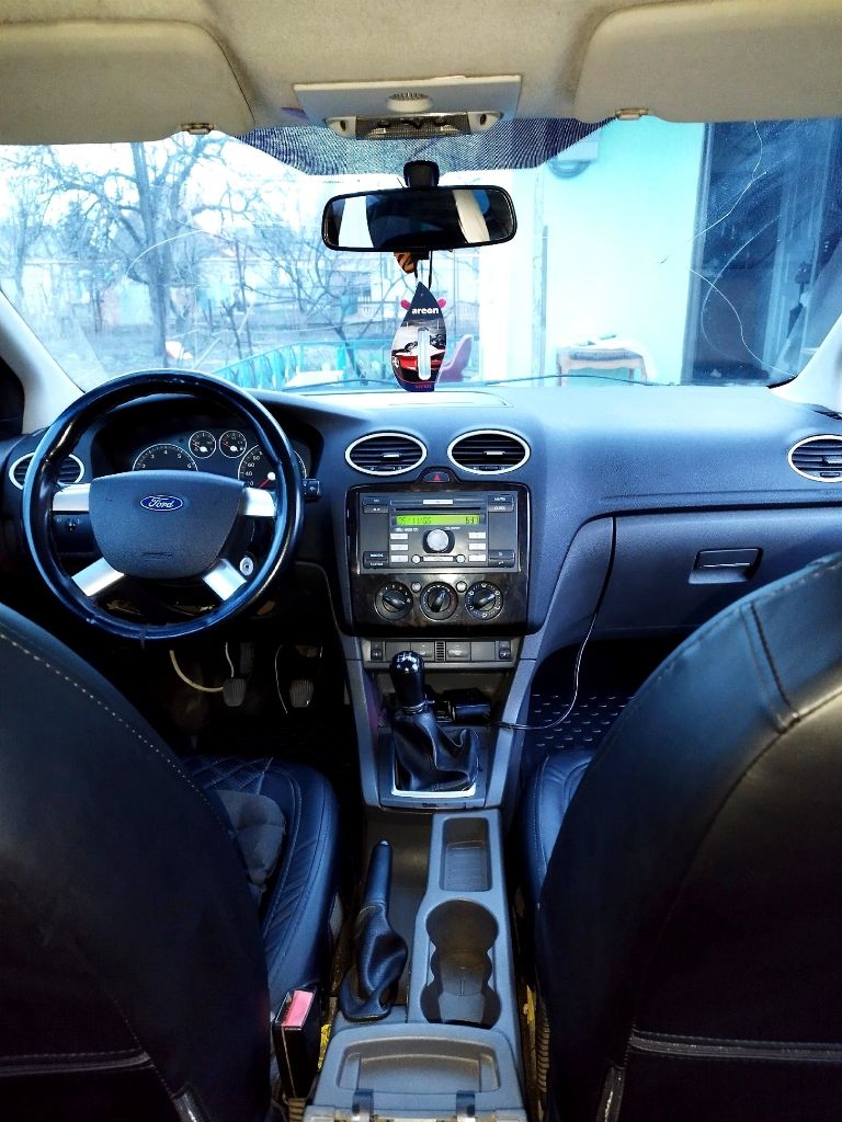 Продается ford focus 2, 2006год 1,8 мт(125л. С). Пробег 208т, по состоянию очень похож на родной. Ездит девушка, она же собственник, продает и показывает она же. Хорошая комплектация с подогревом передних сидений, лобового, заднего стекла, боковых зеркал, 4 стеклоподъёмника, кондиционер, на литых дисках. Есть недочёты по задним аркам и порогам, вздутия и рыжики, ещё не критично но внимания требует. Салон ухоженый, общее состояние авто на 4.
Находится в городе харцызск.
Цена 540т. Р.
Тел +79494303139 татьяна - фотография - 8
