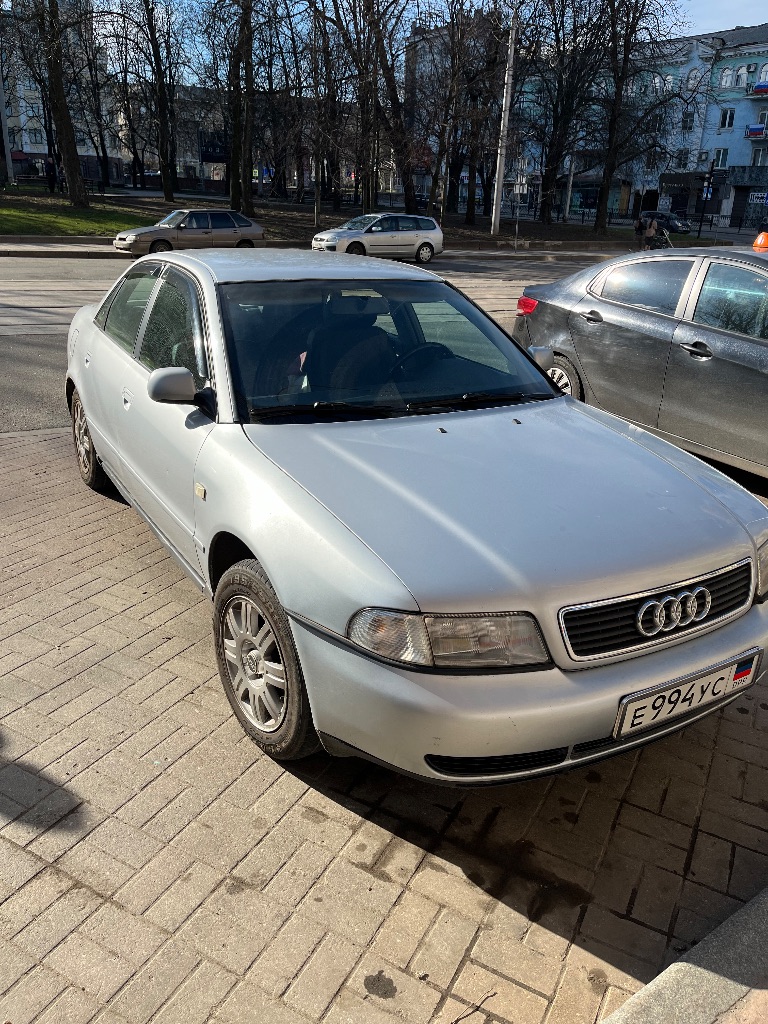 Продам авто ауди а 4 двигатель 1.8 125 л. С бензин+газ(евро4) кпп механика, пятиступка двигатель работает ровно, масло не ест, не дымит. Есть кондиционер. Пробег340000км авто в отличном техническом состоянии, ходовая поменяна, все менялось вовремя, ведется бортовой журнал. Крепкий оцинкованный кузов, ни одного рыжика, но по кузову есть мелкие возрастные включения. Гаражное хранение. Летняя и зимняя резина в комплекте. Плюс отдам еще комплект зимней резины, б/у но в хорошем состоянии……цена 470000р💰+ торг у капота. Все вопросы по тел. +79493057241.макеевка. - фотография - 1