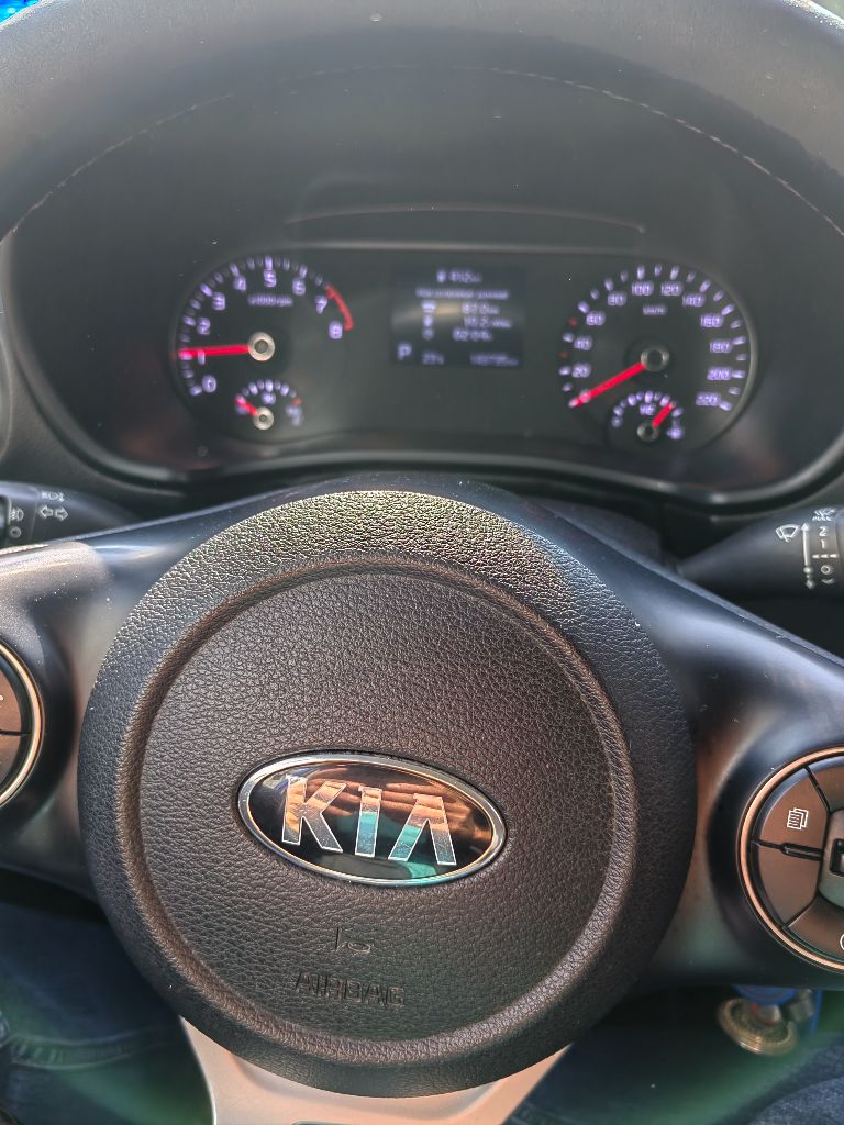Продам личный авто. Брал в салоне я один хозяин кия соул 2.0 л автомат предмаксимальная комплектация. Не одной детали не крашено . Номе тел +79188503454. Машина 2019 год в хорошем состоянии. Звоните пишите на ватсап тоже можно. Есть и телеграм. - фотография - 16