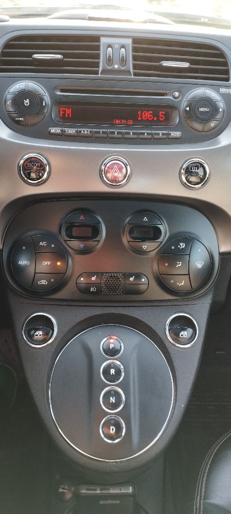 Продам fiat e500
2013 Г. В. (111 л. С /82 квт) хеч-бек, количество дверей 3, количество посадочных мест 4. Привод передний, коробка автомат. Двигатель електро, запас хода на одной зарядке 140 км летом, зимой 100 км. Емкость аккумулятора 24 в. Заряжается от обычной розетки 4-6 часов.
Пробег 68 000 км. Автомобиль в хорошем состоянии. Американец с теплого штата. Двигатель коробка без нареканий, ходовка не стучит. 2 хозяина. Отдаю зимнюю резину с железными дисками в подарок. 2 ключа.
Комплектация: подогрев зеркал, стекла заднего вида, передних сидений; круиз-контроль; кондиционер; люк; датчики колес; парктроник; бортовой компьютер; легкосплавные диски (оригинал); авс.
Машина находится в мариуполе. Цена 1 000 000,00 руб. Тел. +7949 707 84 83 александр, +79497078482 елена. - фотография - 7