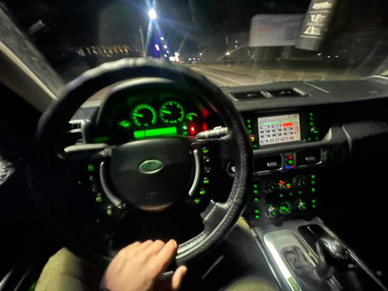 Land rover range rover 3.6 дизель, 2008,по мотору пневме вопросов нет обслужены, новые тормоза, машина в порядке сел и поехал …1.5 торг небольшой…79495625341 обмен - фотография - 4