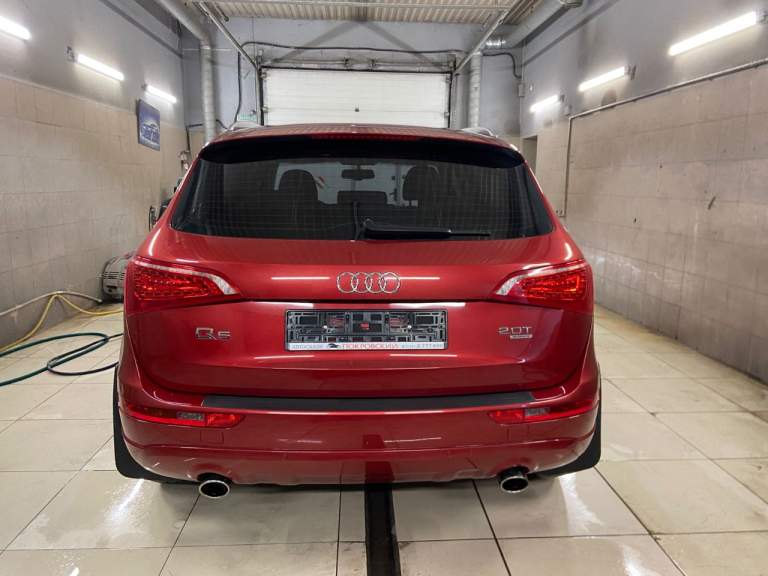 Audi q5 2.0t. Quatro.
2009 Г. В.
Отличное состояние.
Акпп.
Пробег: 145 тыс. Км.
Авто полностью обслужен.
Передняя часть авто в пленке с самой покупки.
Тел. Я+79495154368
+79498109562 - фотография - 4