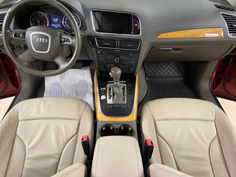 Audi q5 2.0t. Quatro.
2009 Г. В.
Отличное состояние.
Акпп.
Пробег: 145 тыс. Км.
Авто полностью обслужен.
Передняя часть авто в пленке с самой покупки.
Тел. Я+79495154368
+79498109562 - фотография - 8