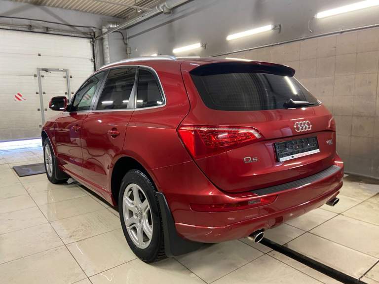 Audi q5 2.0t. Quatro.
2009 Г. В.
Отличное состояние.
Акпп.
Пробег: 145 тыс. Км.
Авто полностью обслужен.
Передняя часть авто в пленке с самой покупки.
Тел. Я+79495154368
+79498109562 - фотография - 6