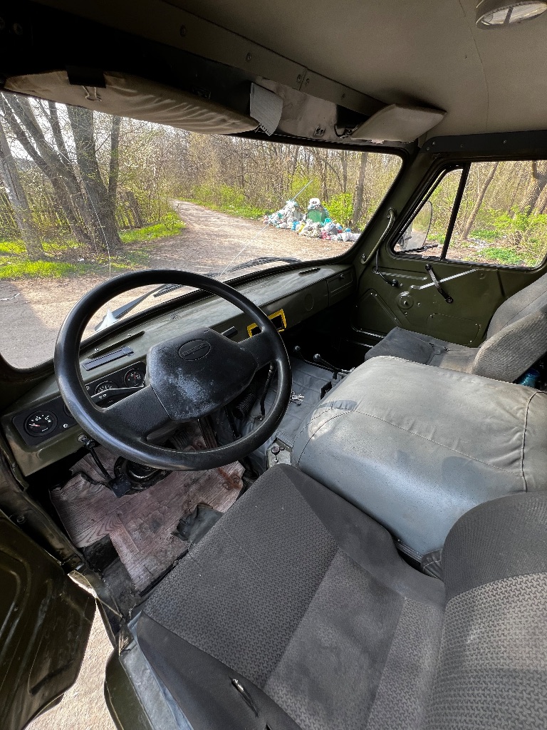 Продам уаз буханка
Год выпуска 2014
Двигатель:409
Автомобиль на полном и уверенном ходу, стоит хорошая резина, печка греет, двигатель не дымит не троит, работает ровно, масло не течет, автомобиль с гидроусилителем и абс, полный привод раздатка и понижайка, все работает, кпп 5 ступка. Документы в полном порядке, все номера читаются, двигатель родной!
Цена:585т. Рублей
Донецк.
Телефон: +79498307523 - фотография - 7