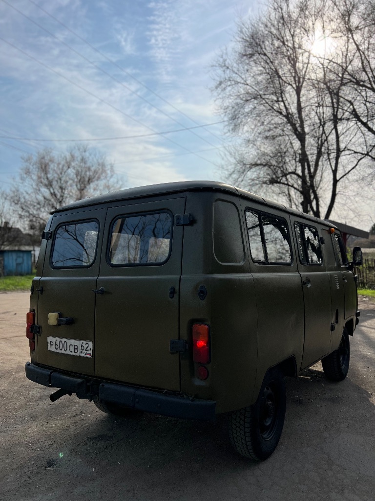 Продам уаз буханка
Год выпуска 2014
Двигатель:409
Автомобиль на полном и уверенном ходу, стоит хорошая резина, печка греет, двигатель не дымит не троит, работает ровно, масло не течет, автомобиль с гидроусилителем и абс, полный привод раздатка и понижайка, все работает, кпп 5 ступка. Документы в полном порядке, все номера читаются, двигатель родной!
Цена:585т. Рублей
Донецк.
Телефон: +79498307523 - фотография - 4