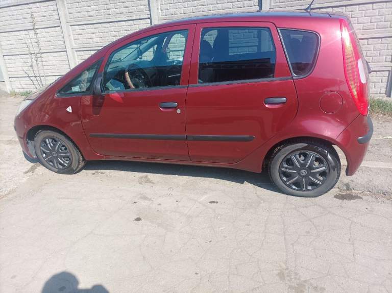 Продаю mitsubishi colt 2004 г. В. Состояние отличное. Двигатель 1.5, механика, кондиционер работает отлично. Ходовка перебрана вся, двигатель масло не ест совсем. Пробег 200000. Цена 700000 руб. +79493465290 - фотография - 6