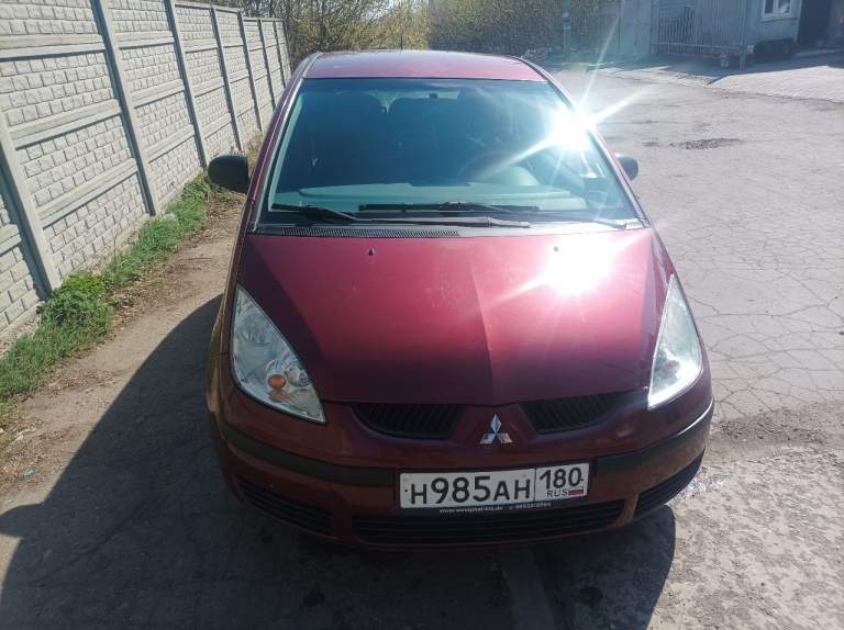 Продаю mitsubishi colt 2004 г. В. Состояние отличное. Двигатель 1.5, механика, кондиционер работает отлично. Ходовка перебрана вся, двигатель масло не ест совсем. Пробег 200000. Цена 700000 руб. +79493465290 - фотография - 3