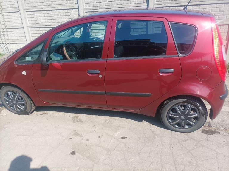 Продаю mitsubishi colt 2004 г. В. Состояние отличное. Двигатель 1.5, механика, кондиционер работает отлично. Ходовка перебрана вся, двигатель масло не ест совсем. Пробег 200000. Цена 700000 руб. +79493465290 - фотография - 5