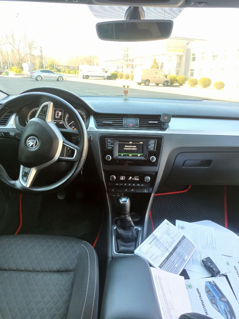 Срочно продам шкода рапид в донецке skoda rapid в оригинальной комплектации hockey edition 2016 год, 138 000 км, в самой надёжной связке 1,6 mpi и мкпп. За автомобилем следили и ухаживали. Двигатель и коробка - на твердую 5! Весь кузов в заводском окрасе, без единого дтп. Без рыжиков, сколов и царапин, все стёкла родные включая лобовое. Салон автомобиля в оригинальном исполнении шкода рапид хоккей эдишен без дырок и потёртостей, в машине не курили! Состояние автомобиля близко к новому. Заменены масла и фильтра как в двигателе, так и в коробке, поменяны все расходники включая грм. 2 владельца. Комплектация весьма внушительная:руль, рукоятка кпп и подлокотник в кожаной отделке, подогрев сидений, 4 электро стекло подъёмника подсветка пространства ног, оригинальные титановые диски r 16 хоккей эдишен. Штатная мультимедиа с дополнительной акустикой для шикарного звучание музыки, с громкой связью, usb, aux, bluetooth, навигация, датчики света и дождя, зеркала с автозатемнением от слепящих фар, штатный парктроник с визуализацией на мониторе, led оптика.6 подушек безопасности, tc, esp, abs, климат-контроль, мульти руль безключевой доступ, автозапуск, активировано множество дополнительных опций, полноценный бортовой компьютер с большим монитором поддерживающим камеру заднего хода, навигации и тому подобного. .хорошая динамика и при этом скромный расход топлива. Отличное внешнее и техническое состояние, в автомобиле работает каждая кнопка и светит каждая лампочка. Чистый и ухоженный салон. Обслужена, вложений не требует. 2 ключа с дополнительной охранной системой, поддержка отслеживания автомобиля с телефона, поддержка использования телефона в качестве ключа для автомобиля, сервисная документация, комплект зимней резины. Бортовая документация и многое другое. .. Авто без залогов, кредитов, арестов, ограничений, обременений, штрафов и тому подобного. Я хозяин. Вписан в птс. Любые проверки, при желание могу отправить аатотеку. Продажа авто через мрэо до постоновления авто на вас. 1 345 000 рублей. Номер телефона: +79493930767. - фотография - 7