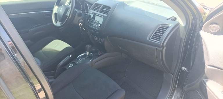 Продаётся mitsubishi outlander sport (asx, версия для штатов)
Год выпуска: 2015
Пробег: 104 671 миль (168 451 километров)
Вид топлива: бензин
Объем двигателя: 2.4 литра
Коробка: автомат (вариатор)

По машине: я третий хозяин, машина из теплого региона сша, поэтому нет подогрева сидений и обогрева зеркал. Мультимедия на фото, блютуз работает только с айфоном (нужно перепрошивать или ставить другую магнитолу). Горит ошибка подушек безопасности (нет левой подушки, не вижу смысла её покупать за баснословные деньги)

Резина новая, зимняя pirelli. Фары отполированы, новый аккумулятор (пробег около 100 км), рабочая сигнализация. Ходовка сделана полностью, заменены все жидкости (все бумаги покажу и расскажу где делал): атф, антифриз, масло в двигателе, тормозная жидкость. Заменены все тормозные колодки, передние диски проточены, ходовку делал на vianor рядом с гаи. На диагностике сказали, что есть небольшой износ рулевой рейки, но ремонта/замены не потребует ближайшие 50.000км

Вложений абсолютно не требует, машина едет и не выделывается. Готов скинуть цену на сброс ошибки подушки безопасности.

Осмотр авто в пролетарском районе.

Номер для связи: +79493175700 (есть в телеграмме) или пишите в вк: https://vk. Com/prophet_sunboy

Цену вижу в 1.3 млн рублей с торгом, в машину вложено немало. Опять же повторюсь: покажу все чеки и платёжки с сто, не стыдно отдавать будущему хозяину, проблем по технической части он не увидит ближайшее год-два. - фотография - 10
