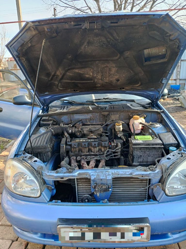 Продаю daewoo lanos 2006 год, 190 т. Км. Пробег. Ходовая в порядке, после кап. Ремонта двигатель, заменено левое переднее крыло. - фотография - 1