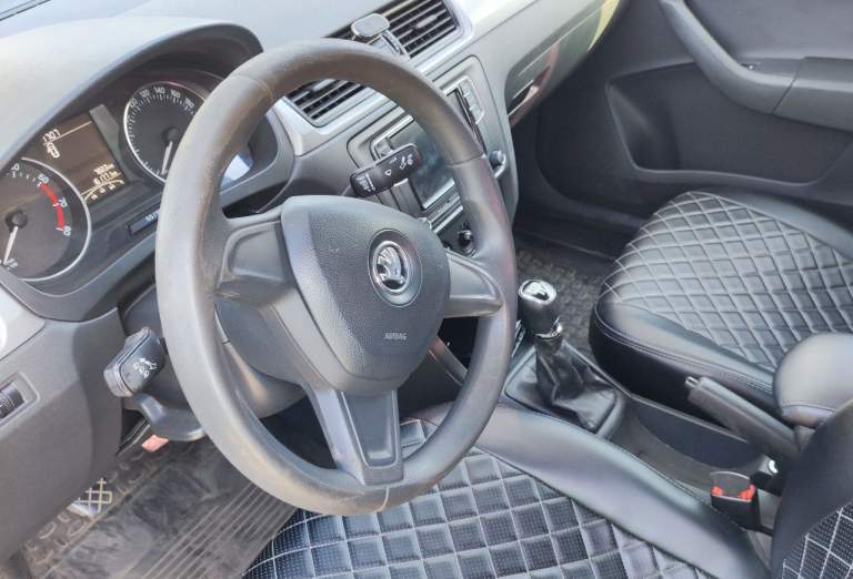Skoda rapid, 2015 г. В. Пробег 160 тыс. Км. Механика.
Все расходники поменяны. Все стойки в круговую заменены в марте 2024 г.
Титаны r15 отличные, резина зимняя и летняя. Музыка - усилитель и мощный сабвуфер. Салон ухоженный.
Продажа в связи с покупкой машины выше классом.
Цена 1200000 рублей.
Торг в пределах разумного.
Т. +79497058088 - фотография - 4