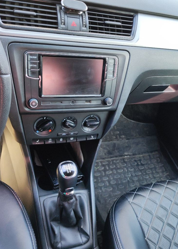 Skoda rapid, 2015 г. В. Пробег 160 тыс. Км. Механика.
Все расходники поменяны. Все стойки в круговую заменены в марте 2024 г.
Титаны r15 отличные, резина зимняя и летняя. Музыка - усилитель и мощный сабвуфер. Салон ухоженный.
Продажа в связи с покупкой машины выше классом.
Цена 1200000 рублей.
Торг в пределах разумного.
Т. +79497058088 - фотография - 6