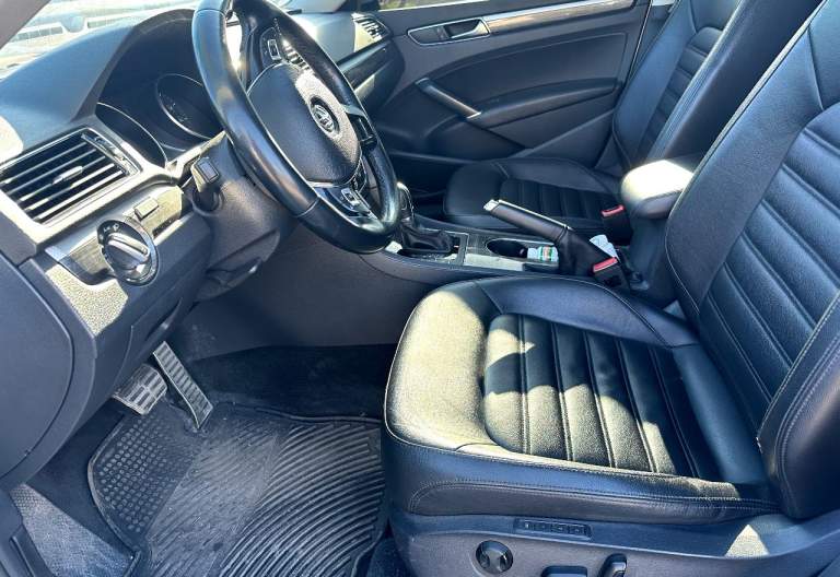 Продам volkswagen passat sel premium 2017 г. 1.8 tsi в отличном состоянии. Пробег 128 тыс. Машина полностью обслужена. Цена 1950000 руб. Тел. +79497006438 - фотография - 6